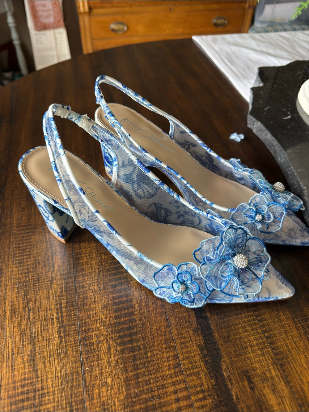 Betsey Johnson Petra Blue Floral Appliqué Slingback Heels - Picture 2 of 6